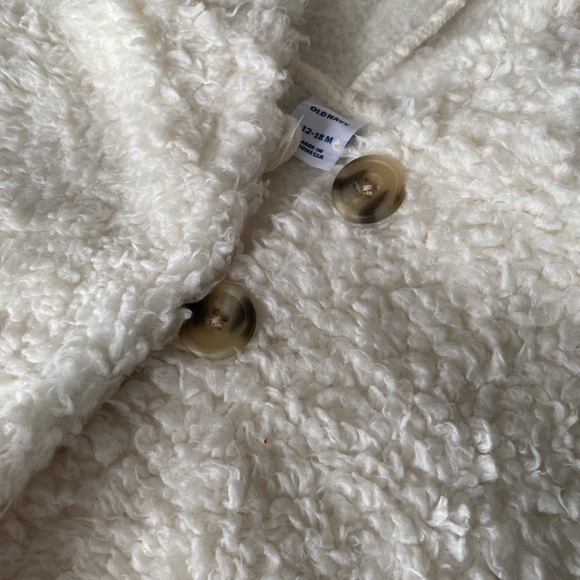 Old Navy Baby/Toddler Sherpa poncho - Picture 2 of 4